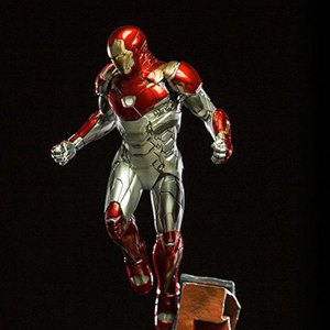 Iron Man MARK 47 Battle Diorama