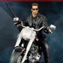 Terminator 2-Judgment Day: T-800 On Motorcycle Signature Edition