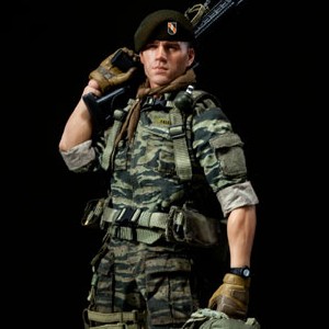Lieutenant Falcon (SDCC 2012) (studio)