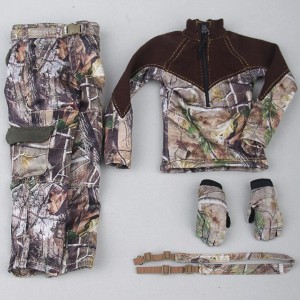 Realtree Camo Hunting Clothing Set 3 (studio)