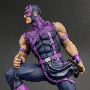 Classic Avengers Hawkeye (studio)