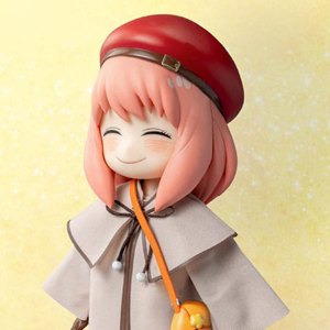 Anya Forger Winter Costume FigZero