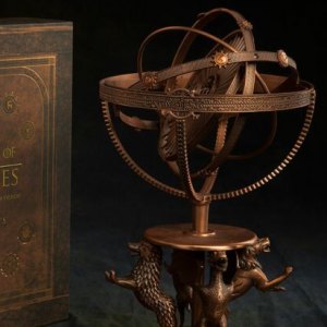 Astrolabe And Book A Pop-Up Guide to Westeros (Collectors Edition)
