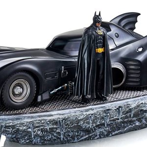 Batman And Batmobile Deluxe