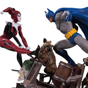 Batman Vs. Harley Quinn Battle (Alejandro Pereira)