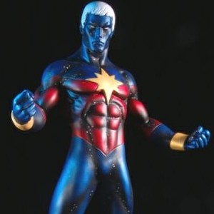 Captain Marvel Modern (Bowen Designs) (studio)