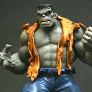 Hulk Grey Retro (studio)