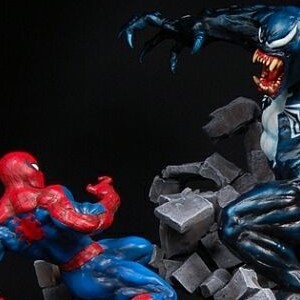Spider-Man Vs. Venom (Bowen Designs) (studio)
