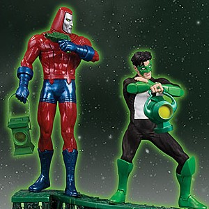 Kyle Rayner And Manhunter Robot (studio)
