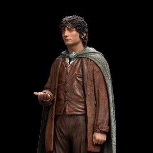 Frodo Baggins Ringbearer (Classic Series)