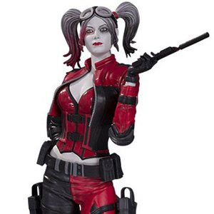 Harley Quinn Red White Black