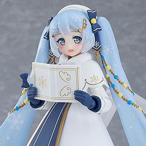 Hatsune Miku Snow Miku Glowing Snow