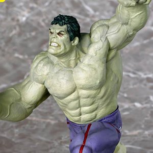 Hulk Rampaging (Entertainment Earth)