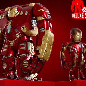 Hulkbuster And Iron Man MARK 43 Battle Damaged Artist Mix