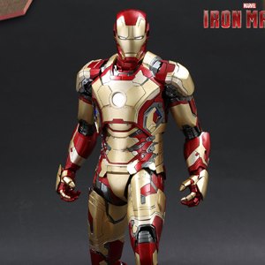 Iron Man MARK 42 Deluxe Reissue