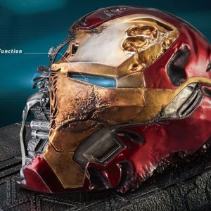 Iron Man MARK 50 Helmet Battle Damaged Master Craft