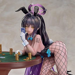 Karin Kakudate Bunny Girl Game Playing