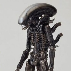 Alien (Revoltech) (studio)