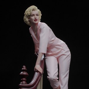 The Girl (Marilyn Monroe Timeless Classic)