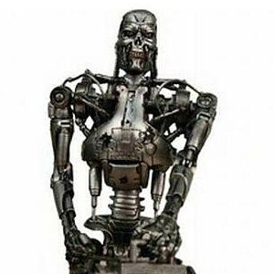 T-800 Endoskeleton Battle Damaged (studio)