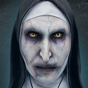 Nun Valak Defo-Real Deluxe