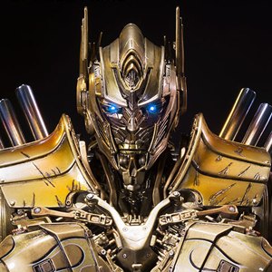 Optimus Prime Gold