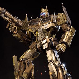 Optimus Prime Gold