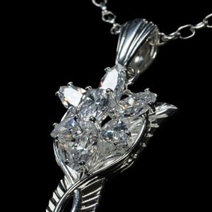 Evenstar Pendant & Chain (Sterling Silver)