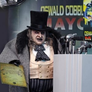 Penguin Mayor Deluxe