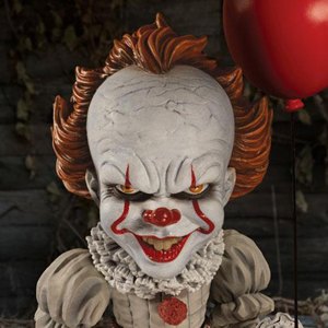 Pennywise Mezco Designer Series Deluxe