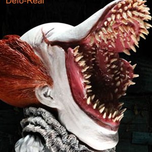 Pennywise Scary Light Up Defo-Real