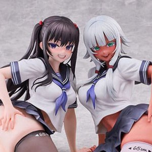 World Where The Thickness Of A Girl's Thighs Is Equal To Her Social Status Raura Aiza & Iroha Shishikura