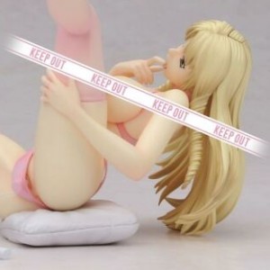 Rika Shiraki Pink (studio)