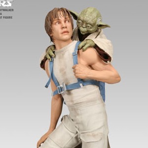 Luke And Yoda Dagobah Training (studio)