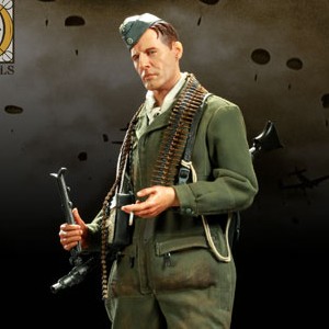 German Paratrooper (Sideshow)