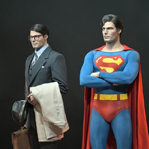 Superman & Clark Kent Hyperreal (Christopher Reeve)