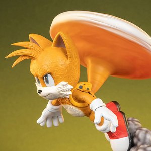 Tails Standoff