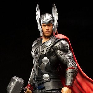 Thor Battle Diorama (Iron Studios)