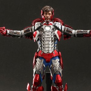 Tony Stark MARK 5 Suit Up Deluxe