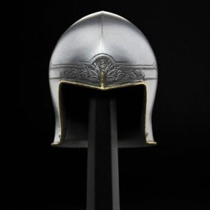 Edmund Helmet (studio)