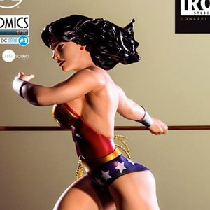 Wonder Woman (Ivan Reis) (Iron Studios)