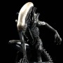 Alien Big Chap - crouching (Sideshow) (studio)