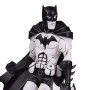 DC Comics Artist Alley: Batman Black White (Hainanu Nooligan Saulque)