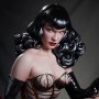 Bettie Page Love Hurts (Olivia De Berardinis)