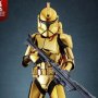 Clone Trooper Gold Chrome (Hot Toys)
