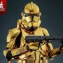 Clone Trooper Gold Chrome (Hot Toys)