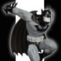 Batman Black-White: Batman (Ed McGuinness)