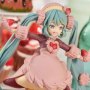 Hatsune Miku Strawberry Chocolate Short