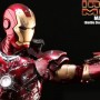 Iron Man MARK 3 Battle Damaged (studio)