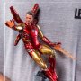 Iron Man MARK 85 Battle Diorama Deluxe